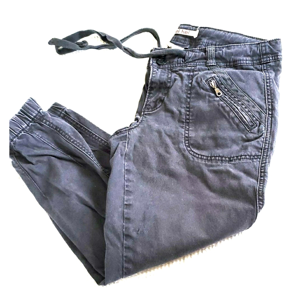HEI HEI ANTHROPOLOGIE gray capris size 6